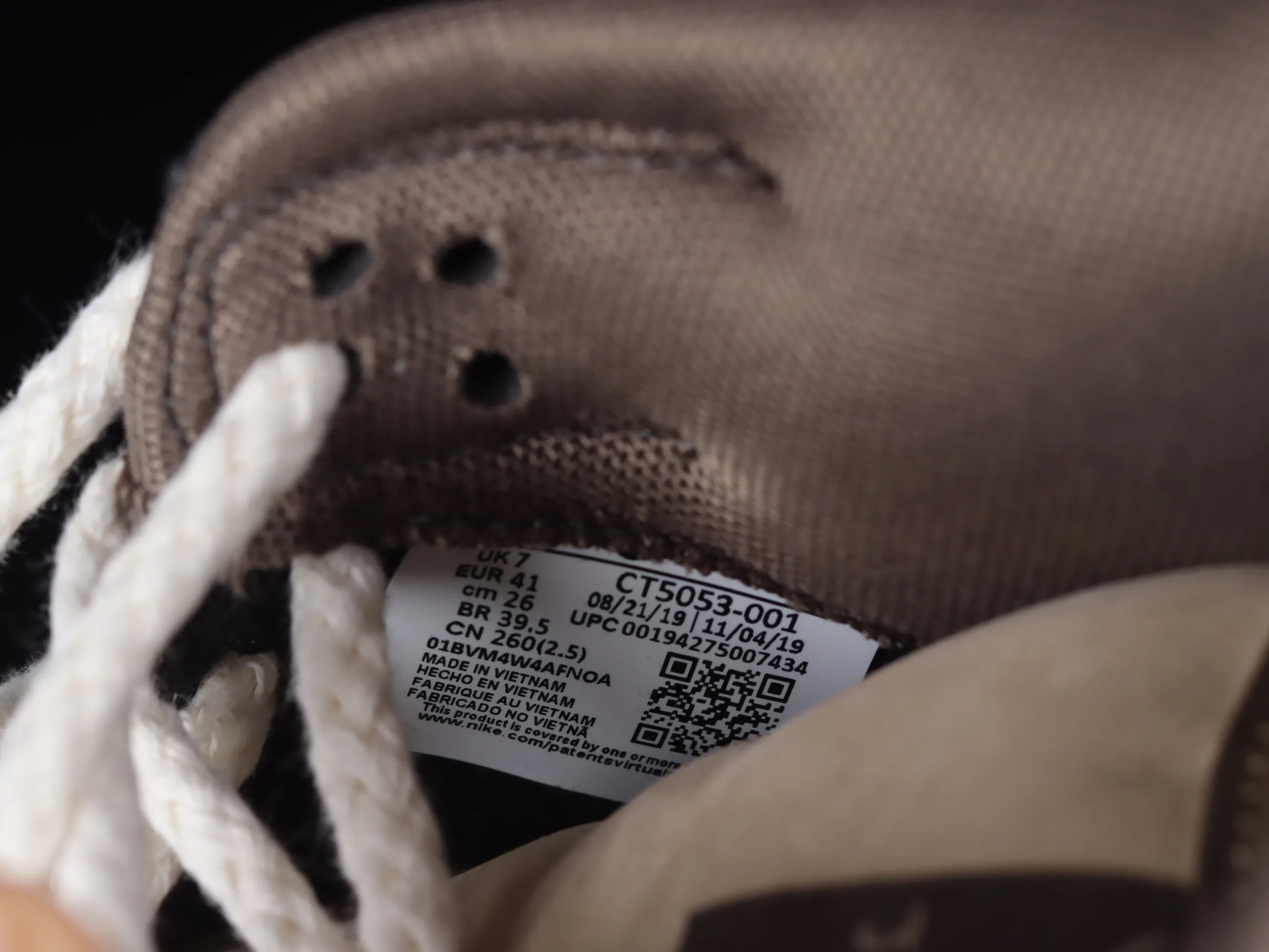 All categories Nk SB Dunk series Nk SB Dunk Low low-top sneakers M version Travis Scott x Nk SB Dunk joint sneakers Cashew fruit SB low-top casual sports skateboard shoes CT5053-001